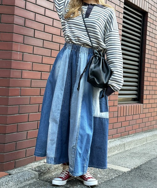 DOUBLE NAME（ダブルネーム）の「リメイク風パッチワークデニムスカート（スカート・レディース・インディゴブルー/ブラック・FREE）」の4枚目の写真