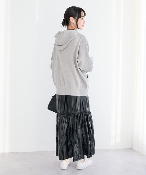 CRAFT STANDARD BOUTIQUE（クラフトスタンダードブティック）の「ラメスウェット風ニットプルオーバー（パーカー・レディース・グレー/アイボリー・FREE）」の19枚目の写真