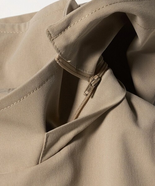 A DAY IN THE LIFE UNITED ARROWS(アデイインザライフユナイテッドアローズ)の「ラミネート フーデッド コート-撥水・防風-<A DAY IN THE LIFE>(その他アウター・メンズ・ベージュ/ネイビー・L/S/M)」の17枚目の写真