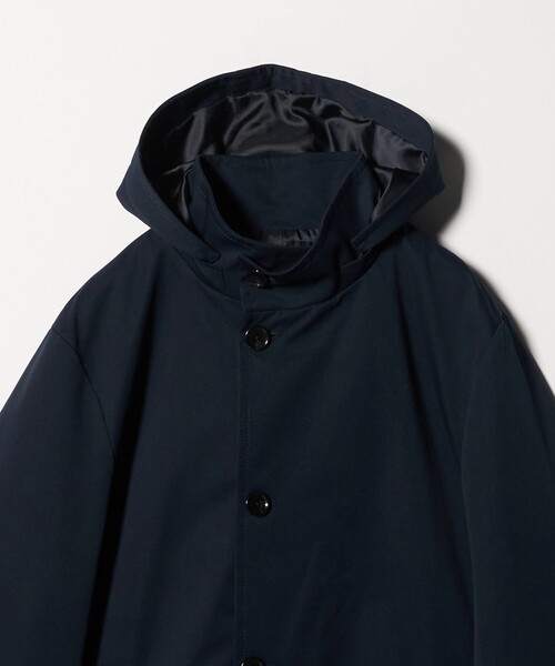 A DAY IN THE LIFE UNITED ARROWS(アデイインザライフユナイテッドアローズ)の「ラミネート フーデッド コート-撥水・防風-<A DAY IN THE LIFE>(その他アウター・メンズ・ベージュ/ネイビー・L/S/M)」の9枚目の写真