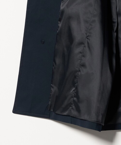 A DAY IN THE LIFE UNITED ARROWS(アデイインザライフユナイテッドアローズ)の「ラミネート フーデッド コート-撥水・防風-<A DAY IN THE LIFE>(その他アウター・メンズ・ベージュ/ネイビー・L/S/M)」の8枚目の写真