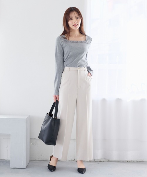 Andemiu(アンデミュウ)の「スクエアレースネックカットソー645355(Tシャツ/カットソー・レディース・オフホワイト/ブラック/グレー・FREE)」の7枚目の写真