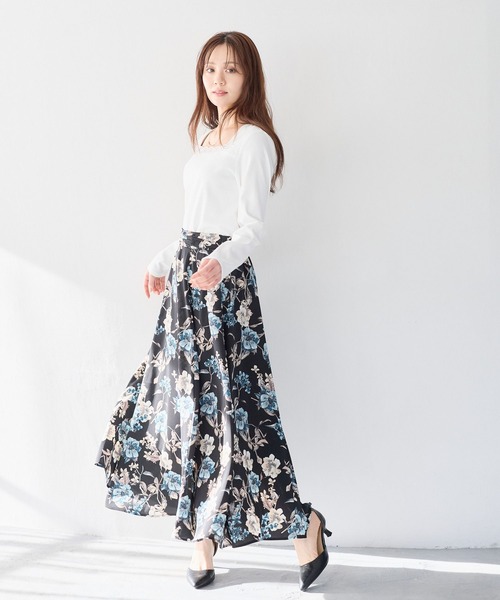 Andemiu(アンデミュウ)の「スクエアレースネックカットソー645355(Tシャツ/カットソー・レディース・オフホワイト/ブラック/グレー・FREE)」の9枚目の写真