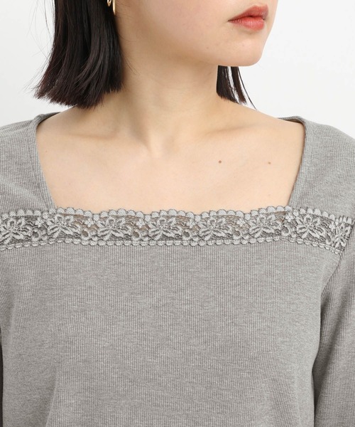Andemiu(アンデミュウ)の「スクエアレースネックカットソー645355(Tシャツ/カットソー・レディース・オフホワイト/ブラック/グレー・FREE)」の20枚目の写真