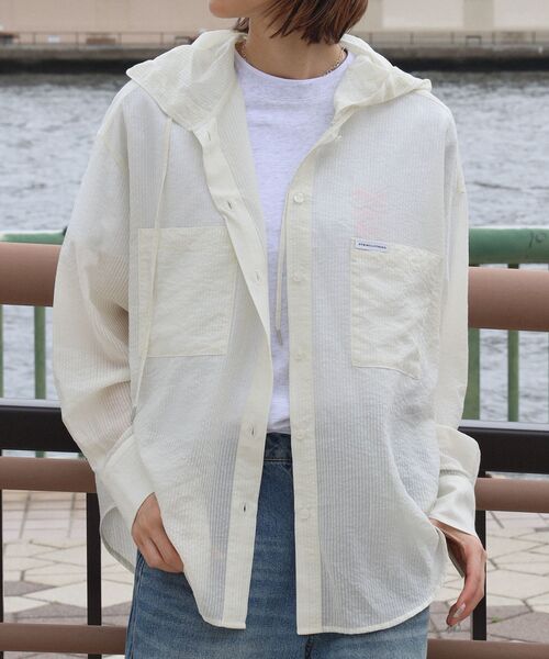 FFEIN(フェイン)の「【FFEIN(フェイン)】シアー両ポケットフードシャツシャツ /レディース シアー シャツ 長袖 ワンポイント 刺繍 レイヤード ポケット(シャツ/ブラウス・レディース・ホワイト/ブラック/イエロー・FREE)」の6枚目の写真