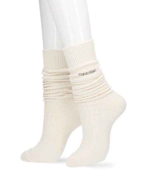 Calvin Klein(カルバン・クライン)の「Calvin Klein Ultra Slouchy ルーズソックス 03267015(ソックス/靴下・レディース・シルバーグレー/オフホワイト/サックスブルー/ブラック・23-25cm)」の2枚目の写真