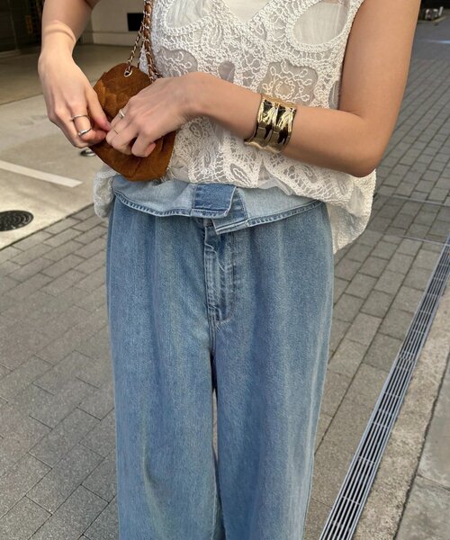 DouDou（ドゥドゥ）の「ウエスト折り返しギャザーデニム（デニムパンツ・レディース・ブルー系その他・36/38）」の15枚目の写真