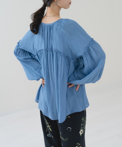 refinedworks(リファインドワークス)の「【refinedworks】春カラー の シアー ギャザー ブラウス(シャツ/ブラウス・レディース・イエロー/ブルー/チャコールグレー・FREE)」の7枚目の写真