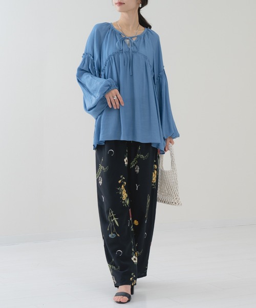 refinedworks(リファインドワークス)の「【refinedworks】春カラー の シアー ギャザー ブラウス(シャツ/ブラウス・レディース・イエロー/ブルー/チャコールグレー・FREE)」の18枚目の写真