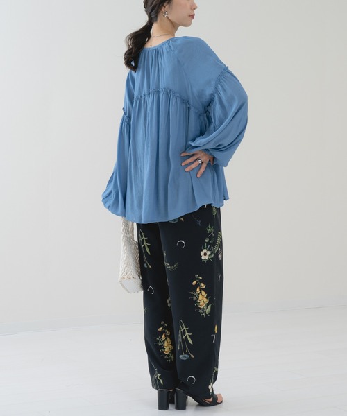 refinedworks(リファインドワークス)の「【refinedworks】春カラー の シアー ギャザー ブラウス(シャツ/ブラウス・レディース・イエロー/ブルー/チャコールグレー・FREE)」の20枚目の写真
