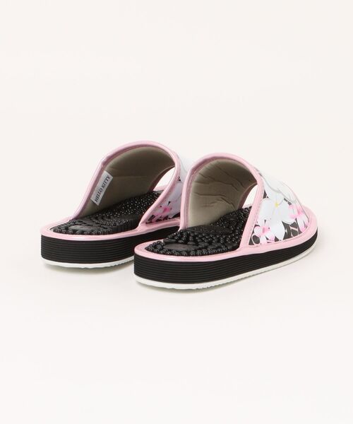 VIBGYOR(ヴィブジョー)の「【Sanrio】KTプルメリア レディス健康サンダル SA4199(MA)(サンダル・レディース・ピンク/パープル/ブラック・LL/L/M)」の4枚目の写真
