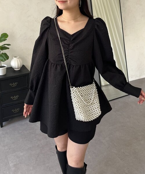 prose verse（プロズヴェール）の「フロントシャーリングパフスリーブジャガードペプラムブラウス（シャツ/ブラウス・レディース・ブラック/サックスブルー/アイボリー・MEDIUM/LARGE）」の2枚目の写真