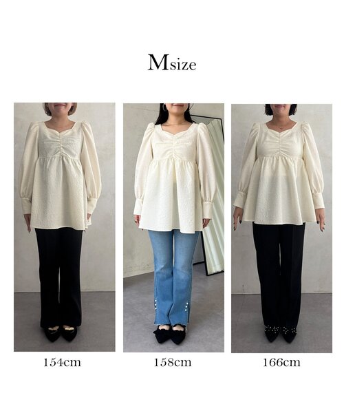 prose verse（プロズヴェール）の「フロントシャーリングパフスリーブジャガードペプラムブラウス（シャツ/ブラウス・レディース・ブラック/サックスブルー/アイボリー・MEDIUM/LARGE）」の4枚目の写真