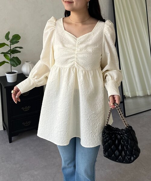 prose verse（プロズヴェール）の「フロントシャーリングパフスリーブジャガードペプラムブラウス（シャツ/ブラウス・レディース・ブラック/サックスブルー/アイボリー・MEDIUM/LARGE）」の6枚目の写真