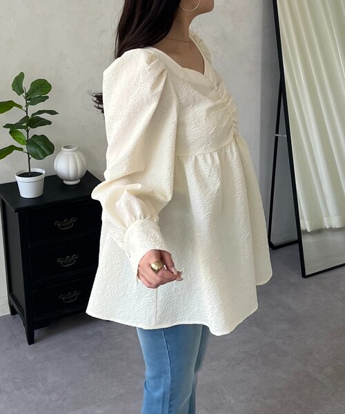 prose verse（プロズヴェール）の「フロントシャーリングパフスリーブジャガードペプラムブラウス（シャツ/ブラウス・レディース・ブラック/サックスブルー/アイボリー・MEDIUM/LARGE）」の11枚目の写真