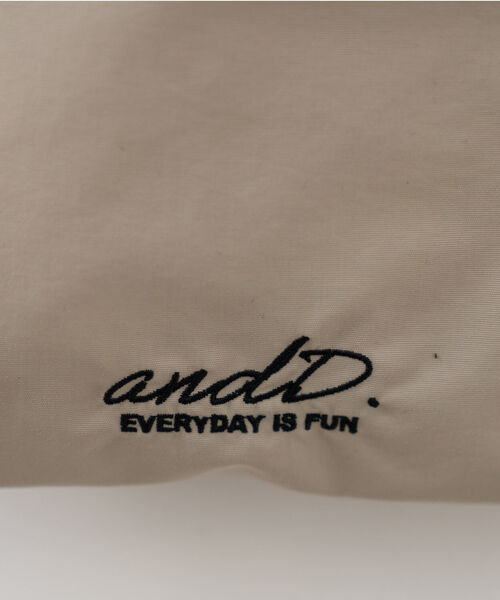 and D. petit main（アンドディープティマイン）の「【撥水】バイカラー巾着（バックパック/リュック・キッズ・ベージュ/ラベンダー/チャコール・F）」の7枚目の写真