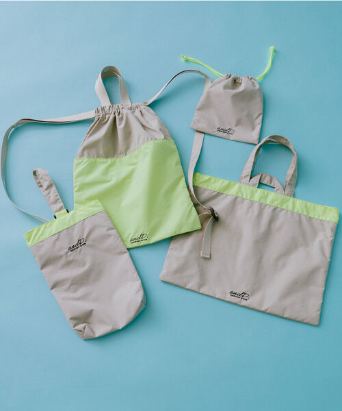 and D. petit main（アンドディープティマイン）の「【撥水】バイカラー巾着（バックパック/リュック・キッズ・ベージュ/ラベンダー/チャコール・F）」の9枚目の写真