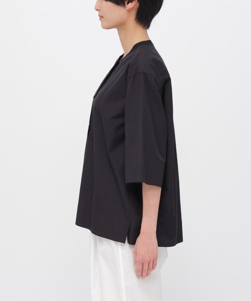 MARGARET HOWELL(マーガレットハウエル)の「COTTON LINEN POPLIN(シャツ/ブラウス・レディース・チャコール・FREE)」の3枚目の写真