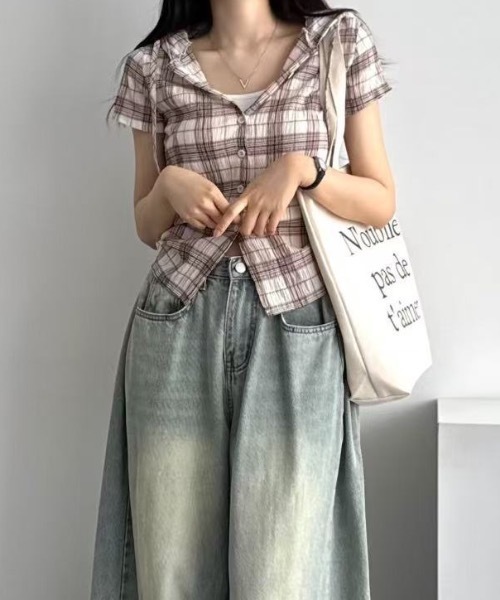 Teem Store(チームストア)の「フード付きサイドギャザーコンパクトチェック柄シアーシャツ(シャツ/ブラウス・レディース・グリーン/ベージュ/ネイビー・F)」の5枚目の写真