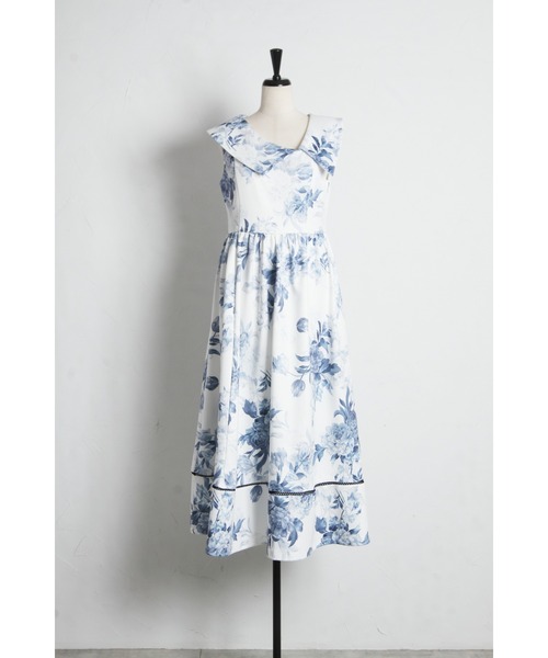 tocco closet(トッコ クローゼット)の「アシンメトリービッグカラーフラワープリントワンピース(ワンピース・レディース・ネイビー/ピンク・M)」の18枚目の写真