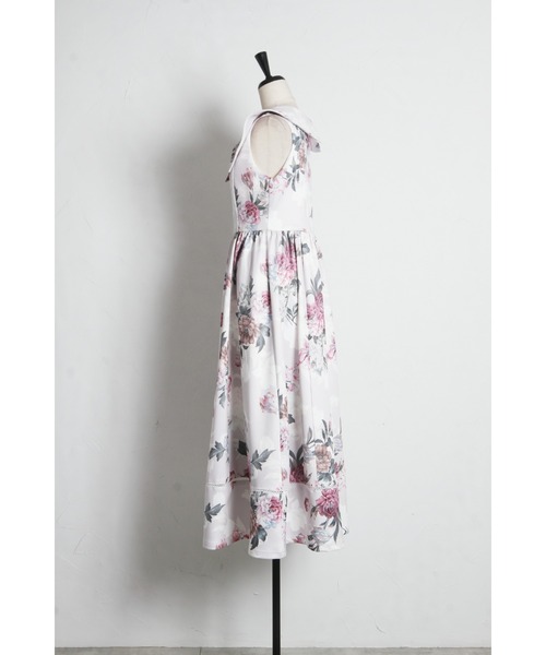 tocco closet(トッコ クローゼット)の「アシンメトリービッグカラーフラワープリントワンピース(ワンピース・レディース・ネイビー/ピンク・M)」の20枚目の写真