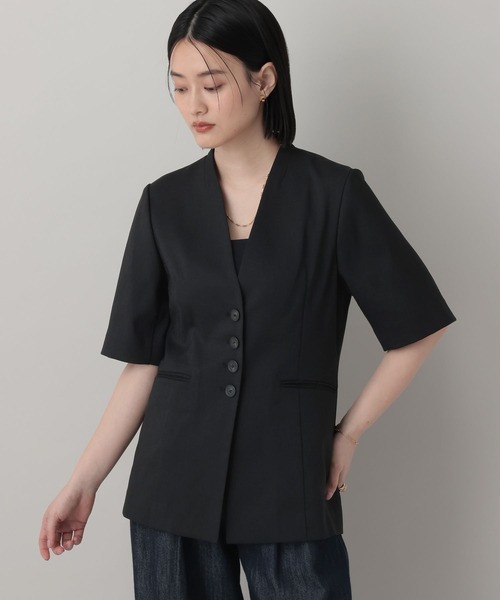 A part by（アパートバイ）の「フィットノーカラーSSジャケット/（ノーカラージャケット・レディース・ベージュ/ブラック・FREE）」の8枚目の写真