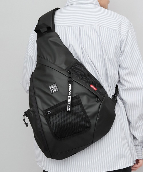 VISION STREET WEAR(ヴィジョンストリートウェア)の「大容量 ポリウレタンコーティング 600Dポリエステル 2層式 スリングバッグ ワンショルダーバッグ(ボディバッグ/ウエストポーチ・メンズ・ブラック・FREE)」の1枚目の写真