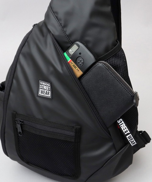 VISION STREET WEAR(ヴィジョンストリートウェア)の「大容量 ポリウレタンコーティング 600Dポリエステル 2層式 スリングバッグ ワンショルダーバッグ(ボディバッグ/ウエストポーチ・メンズ・ブラック・FREE)」の8枚目の写真