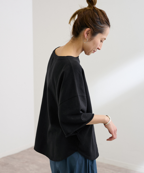 FRAMeWORK（フレームワーク）の「≪新色 / 追加≫ミニ裏毛ハーフスリーブラウンドTee（Tシャツ/カットソー・レディース・グレー/ブラック/アイボリー/バーガンディー・FREE）」の13枚目の写真