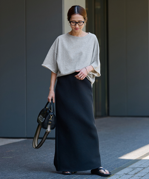 FRAMeWORK（フレームワーク）の「≪新色 / 追加≫ミニ裏毛ハーフスリーブラウンドTee（Tシャツ/カットソー・レディース・グレー/ブラック/アイボリー/バーガンディー・FREE）」の14枚目の写真