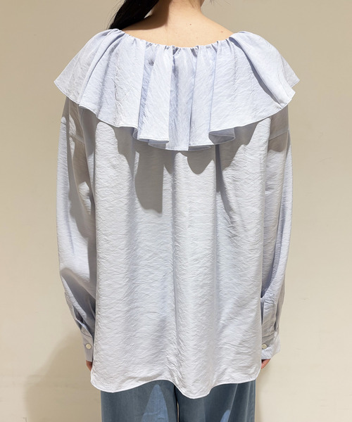 Tiara（ティアラ）の「フリルギャザーブラウス（シャツ/ブラウス・レディース・サックスブルー/ホワイト/ネイビー・FREE）」の6枚目の写真