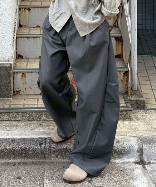 セール】【Chikashitsu +】2 tuck side design curve pants