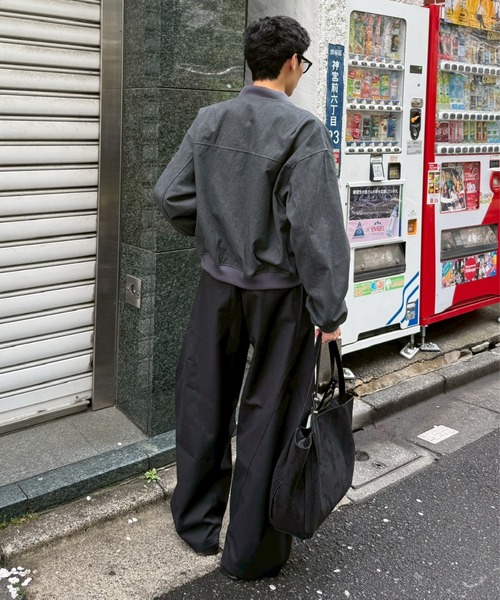 Chikashitsu +(チカシツプラス)の「【Chikashitsu +】2 tuck side design curve pants / 【チカシツプラス】2タックサイドデザインカーブパンツ(その他パンツ・メンズ・ブラウン/グレー/ブラック・L/M)」の5枚目の写真