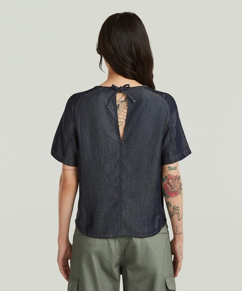 G-STAR(ジースター)の「Woven T-Shirt/バックデザインウーブンTシャツ(Tシャツ/カットソー・レディース・ダークインディゴブルー・X-SMALL/SMALL/MEDIUM)」の2枚目の写真