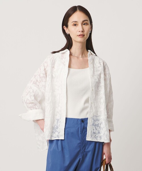 UNITED ARROWS(ユナイテッドアローズ)の「エンブロイダリー シアー シャツ(シャツ/ブラウス・レディース・オフホワイト/ブラック・FREE)」の6枚目の写真