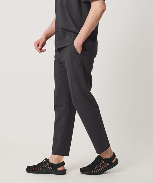 BEAUTY&YOUTH UNITED ARROWS（ビューティーアンドユースユナイテッドアローズ）の「【WEB限定 WARDROBE SMART】サマーファンクション スキニー クロップドパンツ【吸水速乾】（その他パンツ・メンズ・ブラック/ダークグレー/オリーブ・XL/S/M/L）」の4枚目の写真