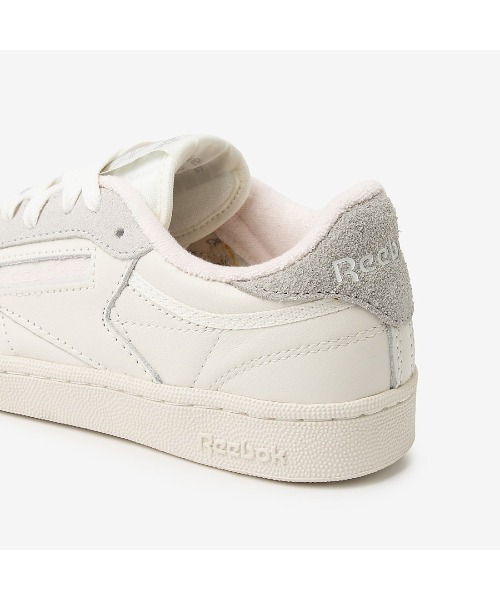 Reebok(リーボック)の「クラブシー 85 / CLUB C 85(スニーカー・メンズ・ホワイト系その他/アイボリー・22.5cm/23.0cm/23.5cm/24.5cm/24.0cm/25.0cm/25.5cm/26.0cm/26.5cm/27.0cm/27.5cm/28.0cm/28.5cm/29.0cm/30.0cm/31cm)」の9枚目の写真