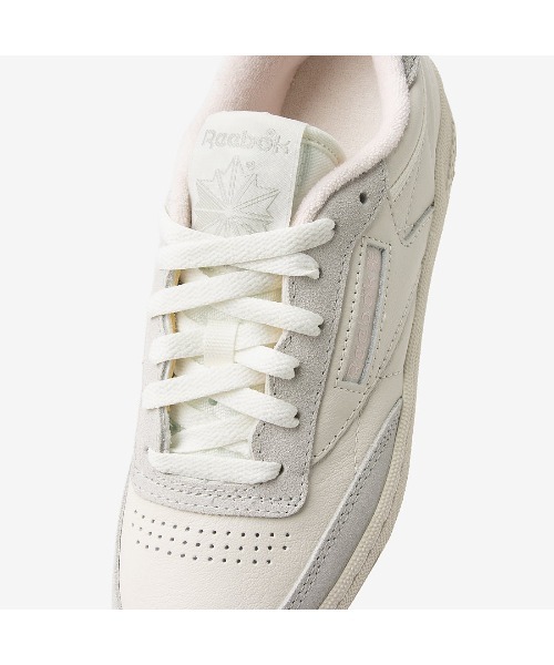 Reebok(リーボック)の「クラブシー 85 / CLUB C 85(スニーカー・メンズ・ホワイト系その他/アイボリー・22.5cm/23.0cm/23.5cm/24.5cm/24.0cm/25.0cm/25.5cm/26.0cm/26.5cm/27.0cm/27.5cm/28.0cm/28.5cm/29.0cm/30.0cm/31cm)」の8枚目の写真