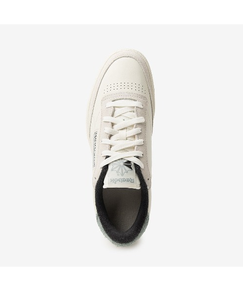 Reebok(リーボック)の「クラブシー 85 / CLUB C 85(スニーカー・メンズ・ホワイト系その他/アイボリー・22.5cm/23.0cm/23.5cm/24.5cm/24.0cm/25.0cm/25.5cm/26.0cm/26.5cm/27.0cm/27.5cm/28.0cm/28.5cm/29.0cm/30.0cm/31cm)」の5枚目の写真