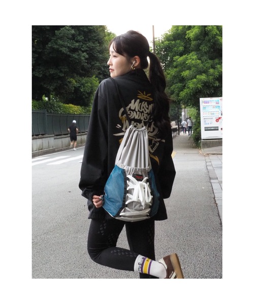 Good Time Apartment(グッドタイムアパートメント)の「Shoelace Knapsack(バックパック/リュック・メンズ・オレンジ/グレー/パープル・FREE)」の7枚目の写真