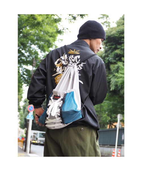 Good Time Apartment(グッドタイムアパートメント)の「Shoelace Knapsack(バックパック/リュック・メンズ・オレンジ/グレー/パープル・FREE)」の4枚目の写真