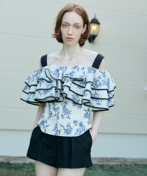EIMY ISTOIRE（エイミーイストワール）の「OFF SHOULDER JOUY FRILL TOPS（その他トップス・レディース・ネイビー/バーガンディー・38/36）」の2枚目の写真