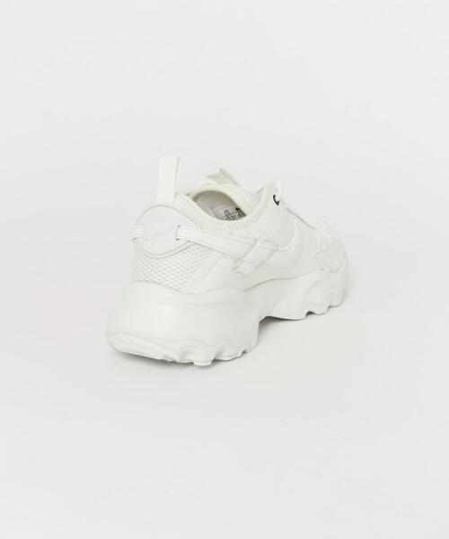 NIKE(ナイキ)の「NIKE TC 7900(スニーカー・レディース・ホワイト・24.5/23/25.5/25/24/23.5)」の3枚目の写真
