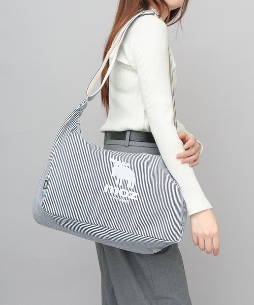 moz(モズ)の「キャンバス 広マチ ミドルサイズ ショルダーバッグ A4収納対応(ショルダーバッグ・レディース・グリーン/ホワイト/グレー/ブラック/ストライプ・FREE)」の15枚目の写真