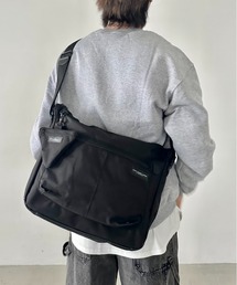 MAFA PACIFIC LIMITED（マファパシフィックリミテッド）の「[A4サイズ対応] 撥水ポリエステル メッセンジャーバッグ/PC収納・通勤・通学/トライアングルポーチ付き（ショルダーバッグ）」