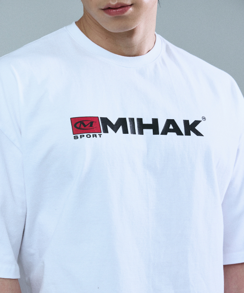 MIHAK（ミハク）の「スポーツエンブレムオーバーサイズTシャツ（ホワイト）（Tシャツ/カットソー・メンズ・その他・1/2/3）」の6枚目の写真