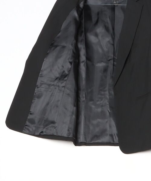 BANANA REPUBLIC FACTORY STORE(バナナリパブリック ファクトリーストア)の「BANANA REPUBLIC FACTORY STORE スカルプテッド ストレッチ ルーシュスリーブ ブレザー(テーラードジャケット・レディース・ブラック/ネイビー・L/M/S/XS)」の4枚目の写真
