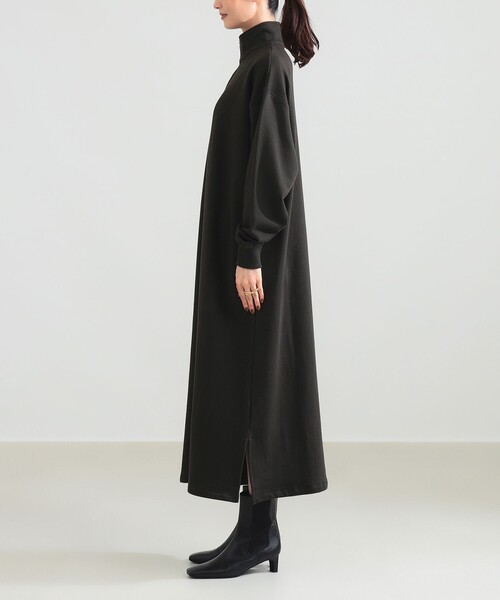 Demi-Luxe BEAMS(デミルクス ビームス)の「【別注】SLOANE / 裏毛 ハーフジップ ワンピース(ワンピース・レディース・ブルー系その他4/ダークグリーン・1/2)」の10枚目の写真