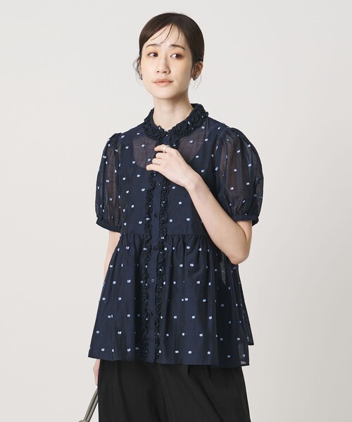 UNITED ARROWS(ユナイテッドアローズ)の「2トーン ドット ジャガード シャツ(シャツ/ブラウス・レディース・オフホワイト/ブラック/ネイビー・FREE)」の3枚目の写真
