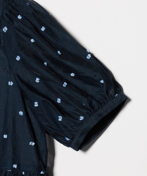 UNITED ARROWS(ユナイテッドアローズ)の「2トーン ドット ジャガード シャツ(シャツ/ブラウス・レディース・オフホワイト/ブラック/ネイビー・FREE)」の21枚目の写真
